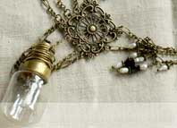 Kette Light Bulb Pearls